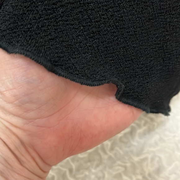 Travel Elegance Long Sleeve Black Top.
Size Large - Picture 13 of 15